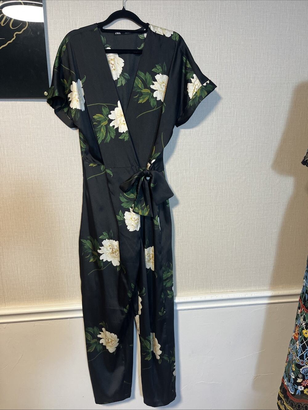 Zara Floral jumpsuit medium